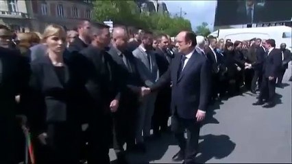 Polícia recusa cumprimentar Presidente e primeiro-ministro franceses