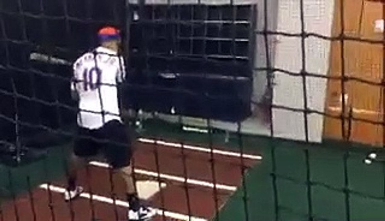 Neymar joga basebol