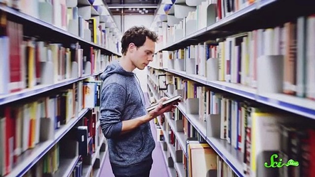 Ciência explica porque as pessoas gostam tanto do cheiro dos livros velhos