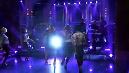 A aparatosa queda de Meghan Trainor