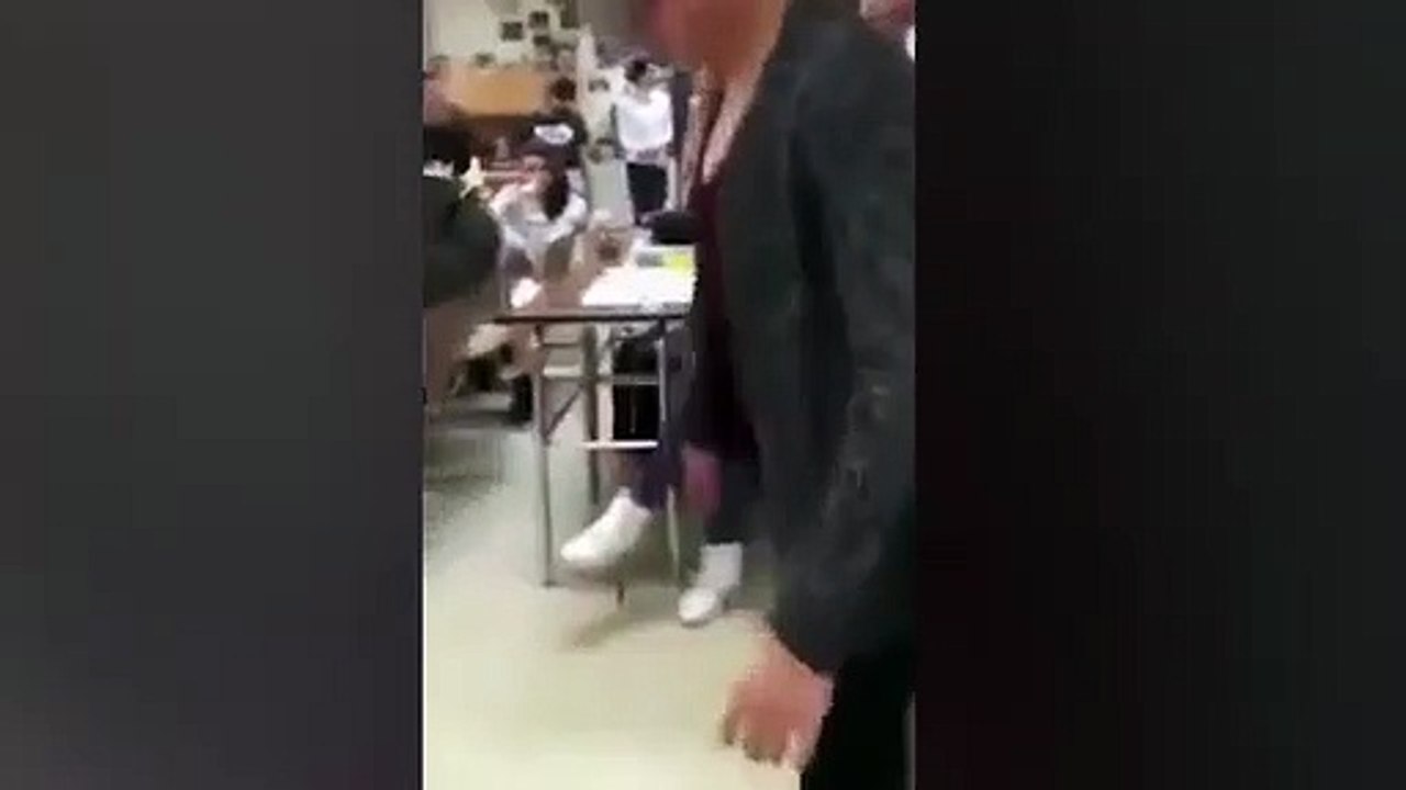 Estudante dá estalada em professor durante teste com óculos da Google