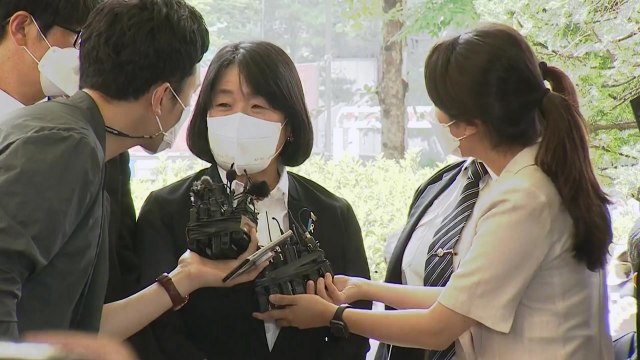 '후원금 유용' 윤미향 첫 재판... 진실 드러나도록 성실히 임할 것 / YTN