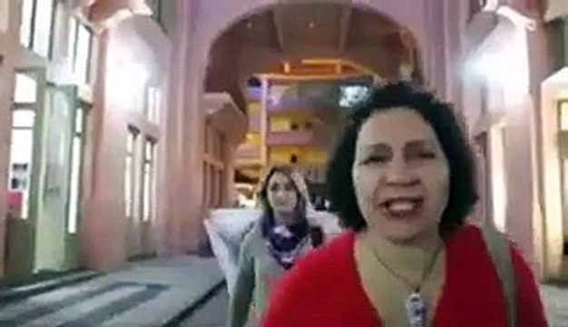 Mulheres manifestam-se no Brasil após violação coletiva de adolescente