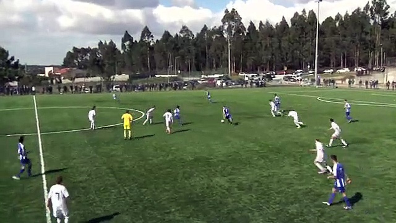 Alexandre Moutinho marca grande golo pelo FC Porto