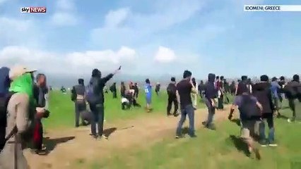 Dia marcado por confrontos entre imigrantes e a polícia macedónia