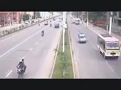 Sismo de magnitude 6.6 abala Paquistão, Índia e Afeganistão