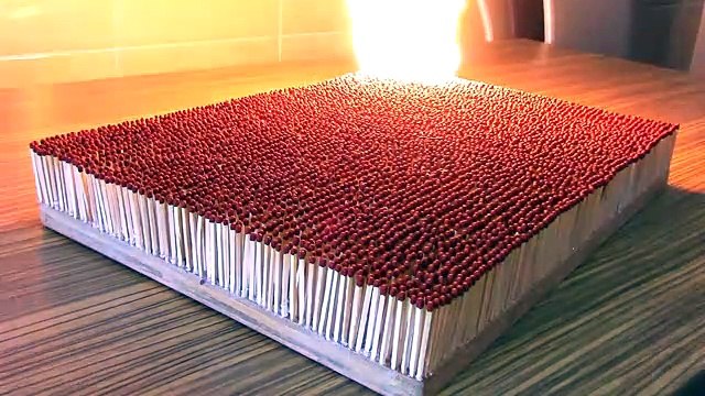 6000 fósforos a arder