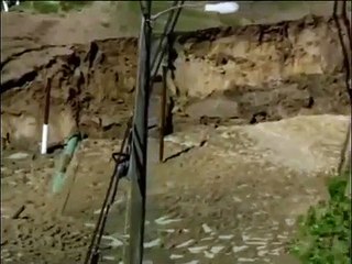 Buraco gigante surge engole parte do chão na Florida