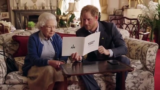 Casal Obama lança desafio a Rainha Isabel II. Eis a resposta da monarca