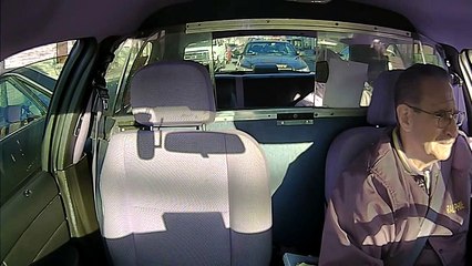 Tentou assaltar taxista mas atrás havia um polícia atento