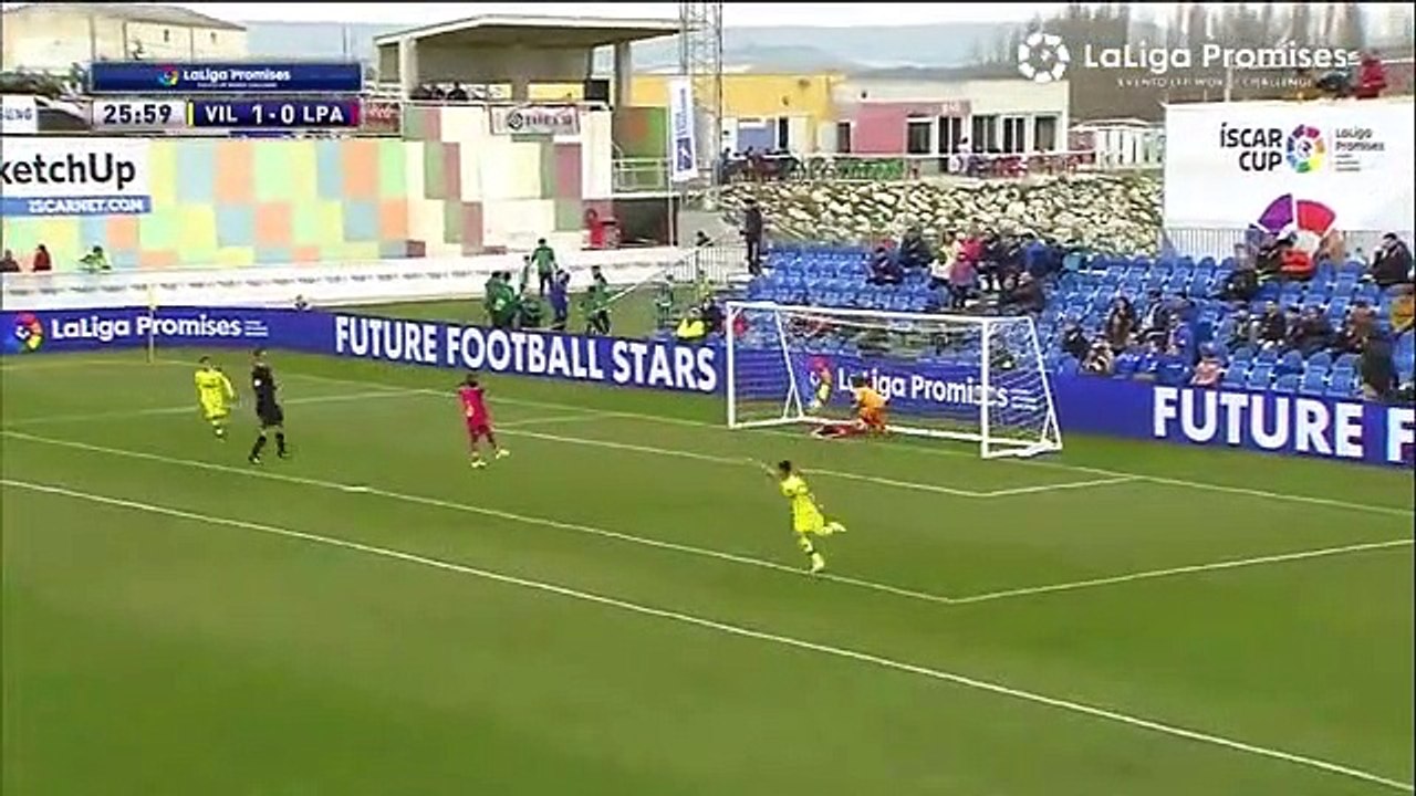 Francisco José Hernández marca grande golo pelo Villarreal