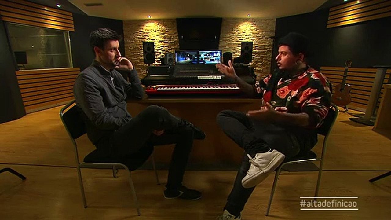 Agir: "Tenho uma boa relação com quase todas as minhas ex-namoradas"