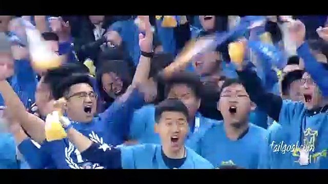 O mais caro jogador da história do futebol chinês já marca