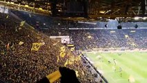 Adeptos do Dortmund cantam You'll Never Walk Alone