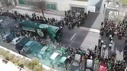 Euforia na chegada do autocarro 'leonino' à Amoreira