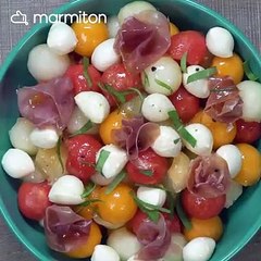 Salade de billes de melon, pastèque, mozza