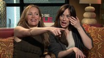 Dakota Johnson ‘atira-se’ a jornalista antes de entrevista