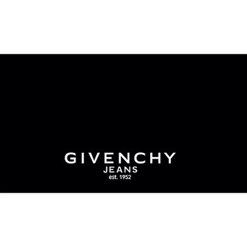 Irina Shayk 'veste' sensualidade em campanha de jeans