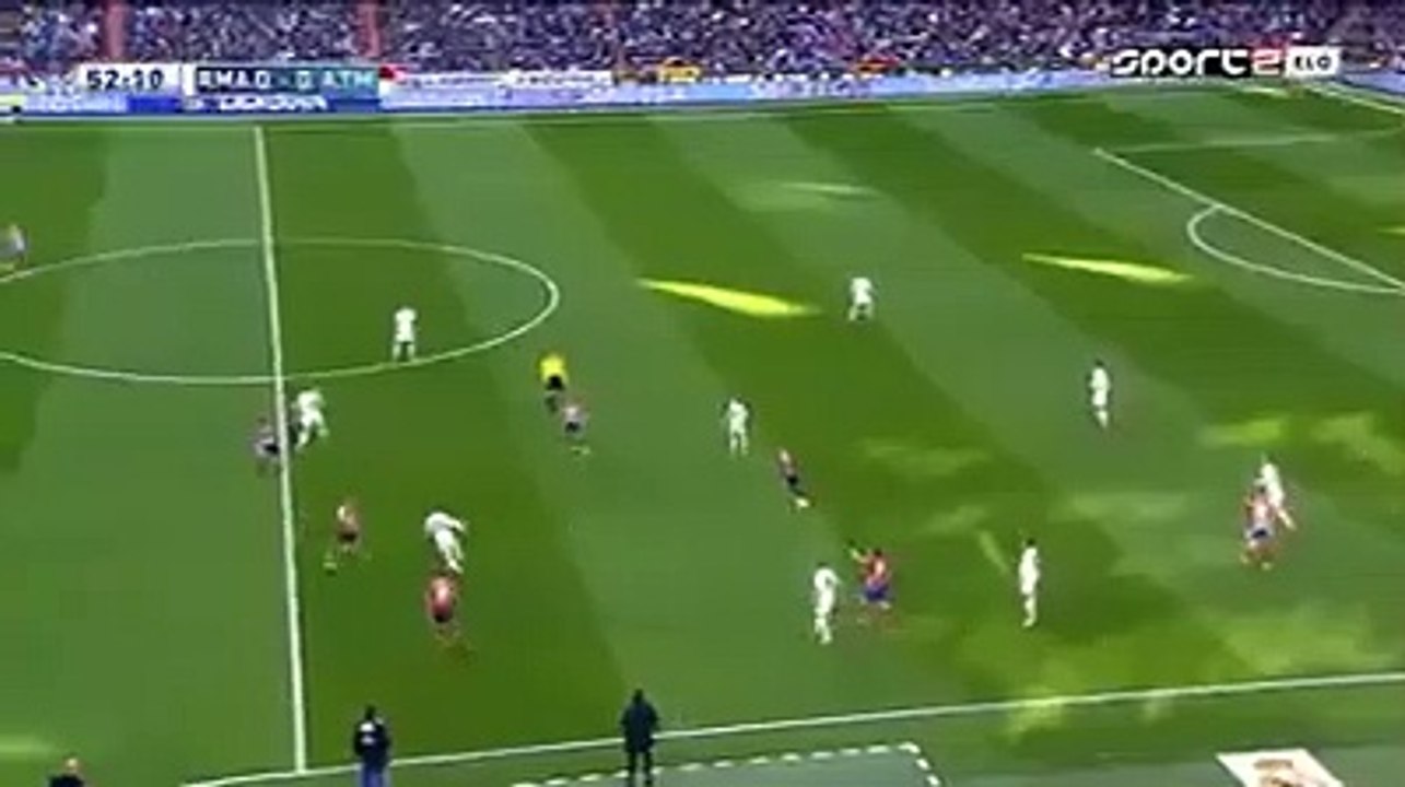 Atlético vence dérbi de Madrid e Real pode ficar a 12 do Barcelona