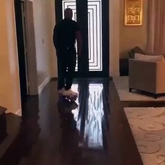 Mike Tyson fica KO com ‘hoverboard’