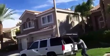 Homem grava assaltantes em fuga