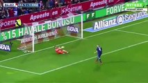Real Madrid vence em Granada graças a golaço de Modric