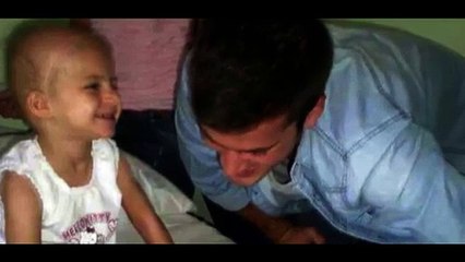 David Carreira visita fã