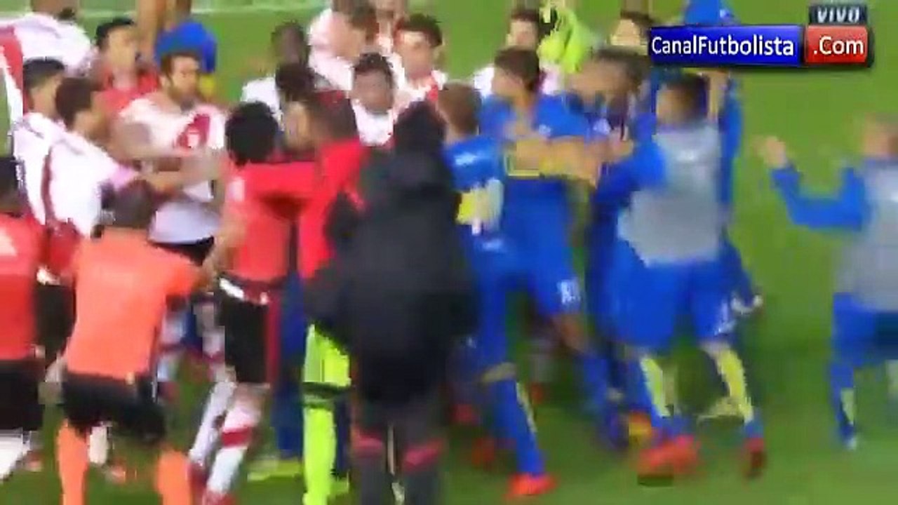 River - Boca; agressões