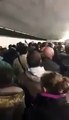 Adeptos deixam estádio a cantar o hino após ataques terroristas