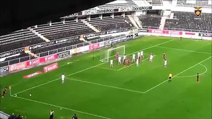 Hugo Firmino marcou grande golo contra o V. Guimarães B