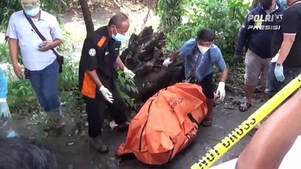 Petugas PPSU DKI Jakarta Temukan Mayad Terbungkus Kardus & Karung