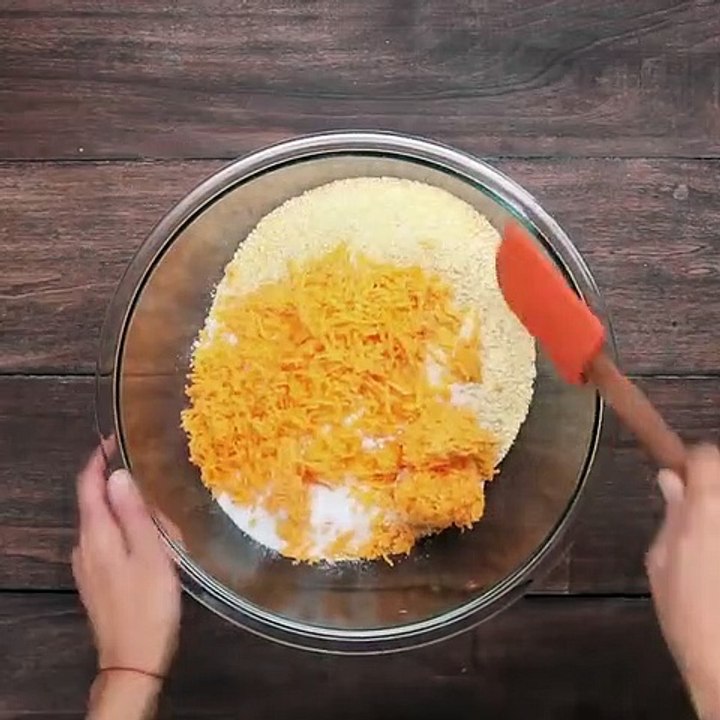 Bolo de queijo na frigideira