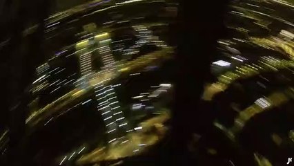 Escalou a Torre Eiffel sem cordas e filmou tudo