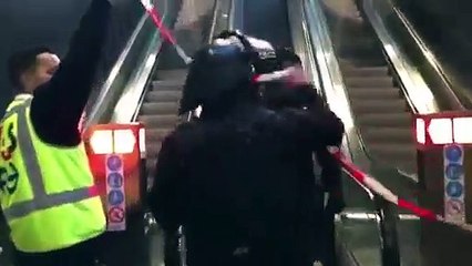 Homem armado e barricado obriga a evacuação de comboio na Holanda