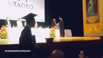 Jovem imita Cristiano Ronaldo durante a graduação