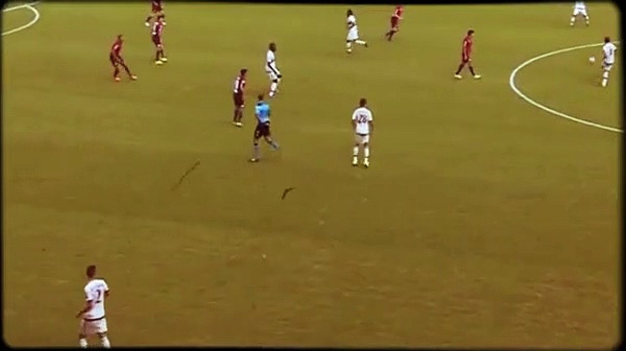 Balotelli protagoniza momento de ‘magia’ no Gén...
