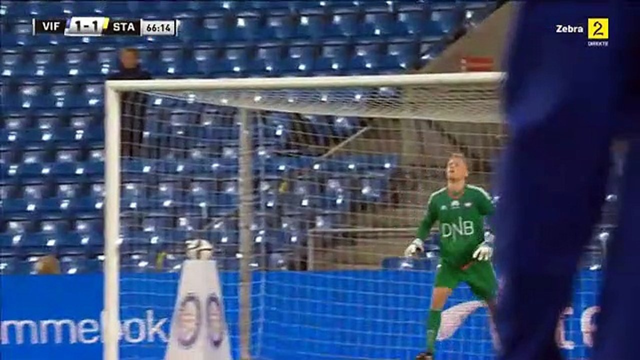 Guarda-redes marca golo do meio-campo que ... vale empate