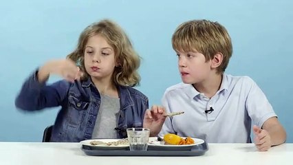 Crianças provam comida de todo o mundo. É este o resultado
