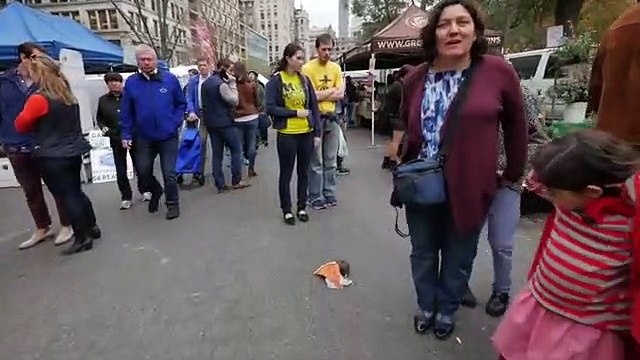 Um rato e uma fatia de pizza bastam para pregar um susto