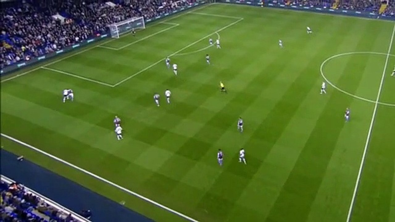 Terá Mike Dean celebrado um golo do Tottenham?