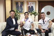 Olimpiyat şampiyonu Busenaz Sürmeneli, Bahçelievler Belediyesini ziyaret etti