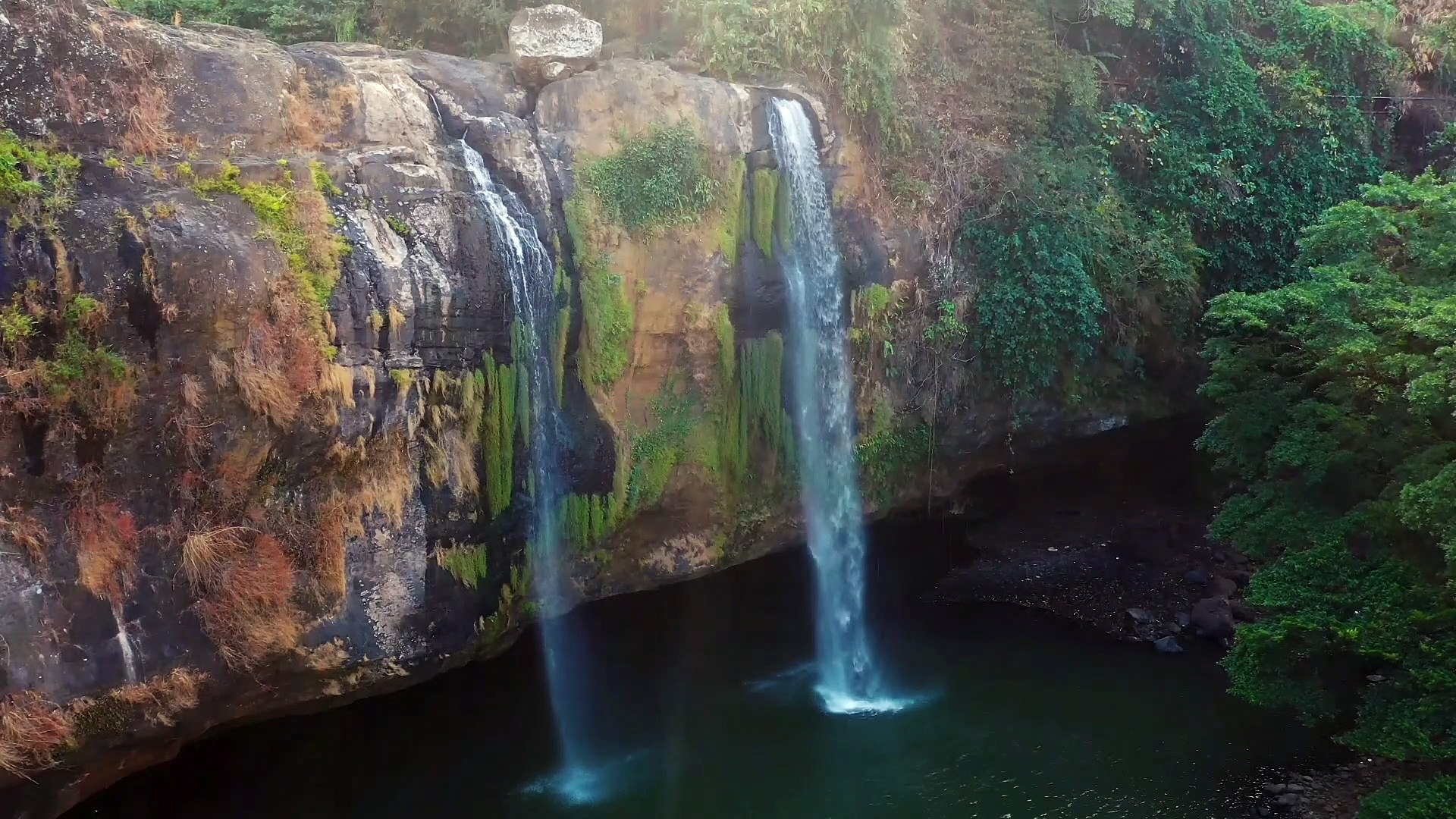 ⁣Beautiful nature waterfall relaxing music|calming down music|meditation music|yoga music|zen music