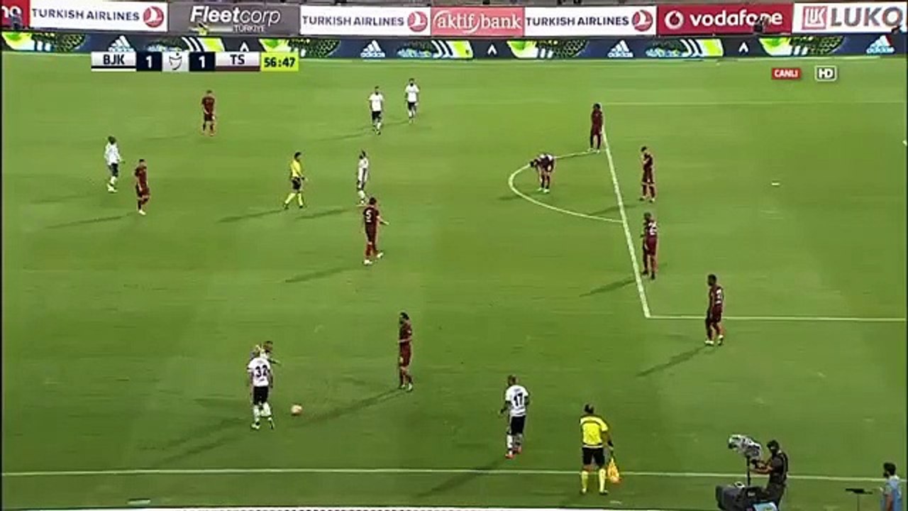 Ricardo Quaresma marca golo fantástico pelo Besiktas