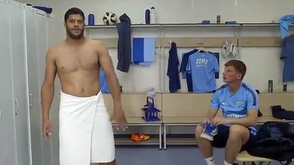 Hulk continua saga destrutiva no Zenit