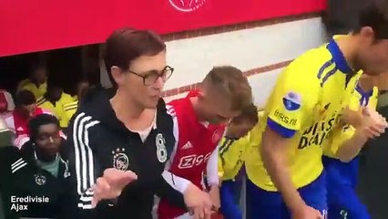 Jogadores do Ajax comemoram Dia da Mãe com algo especial