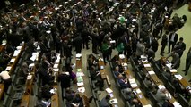 Deputados apanhados a ver pornografia no parlamento