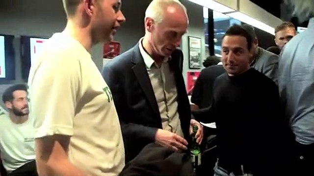 Este jovem fã ficou de queixo caído ao conhecer Cazorla
