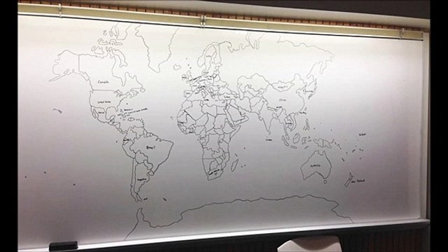 Criança autista desenha mapa mundo de memória