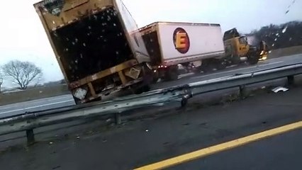 Homem escapa a acidente por pouco