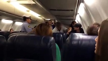 Prisão a bordo de voo para Lisboa tornou-se viral